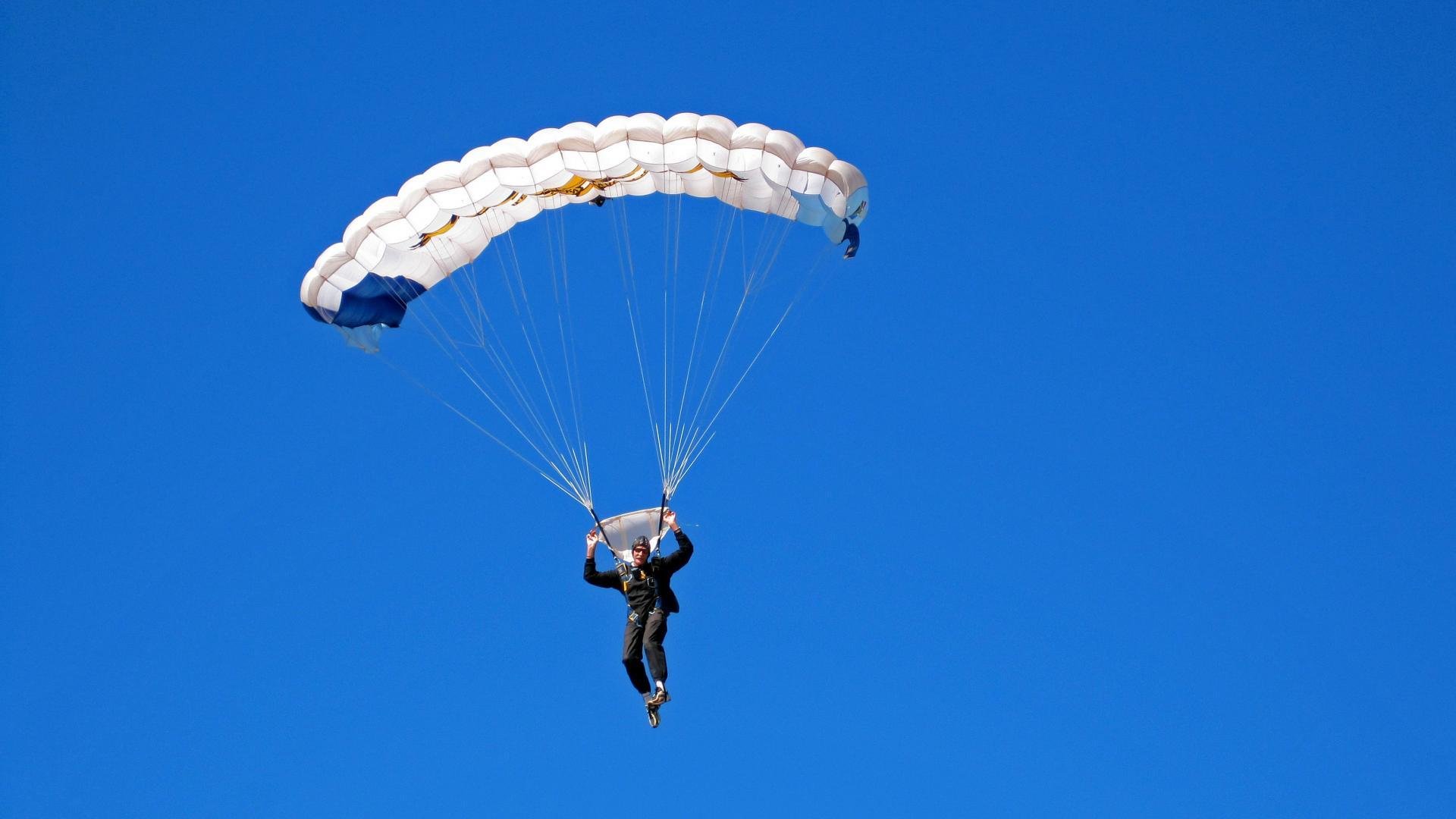 九游(jiuyou)官方网站-《PUBGMobile》极限操控全球总决赛，极致操作点燃全场！